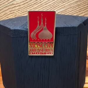 Russia Moscow Treasures & Traditions Vintage Hat Lapel Pin Sponsored Boeing